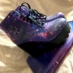 Dance the night away at thein theses out of the world lace up bootlets.